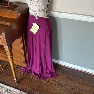 ♥️Elegant Flowing Resort Women's Skirt NWT